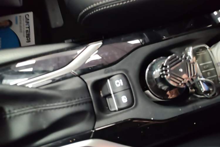 Used Toyota FRONTLANDER 2024 2.0L CVT Elite Plus Edition Vehicle Key