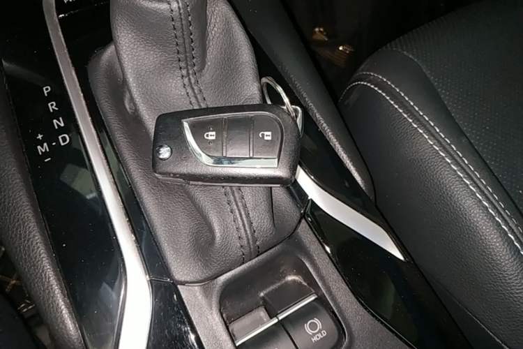 Used Toyota FRONTLANDER 2024 2.0L CVT Elite Plus Edition Vehicle Key