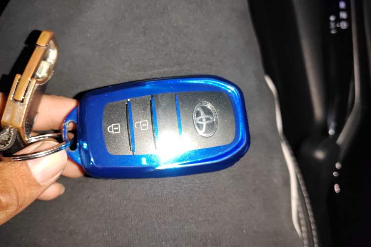 Used Toyota FRONTLANDER 2024 2.0L Smart Electric Hybrid Dual-Engine Luxury Edition Vehicle Key