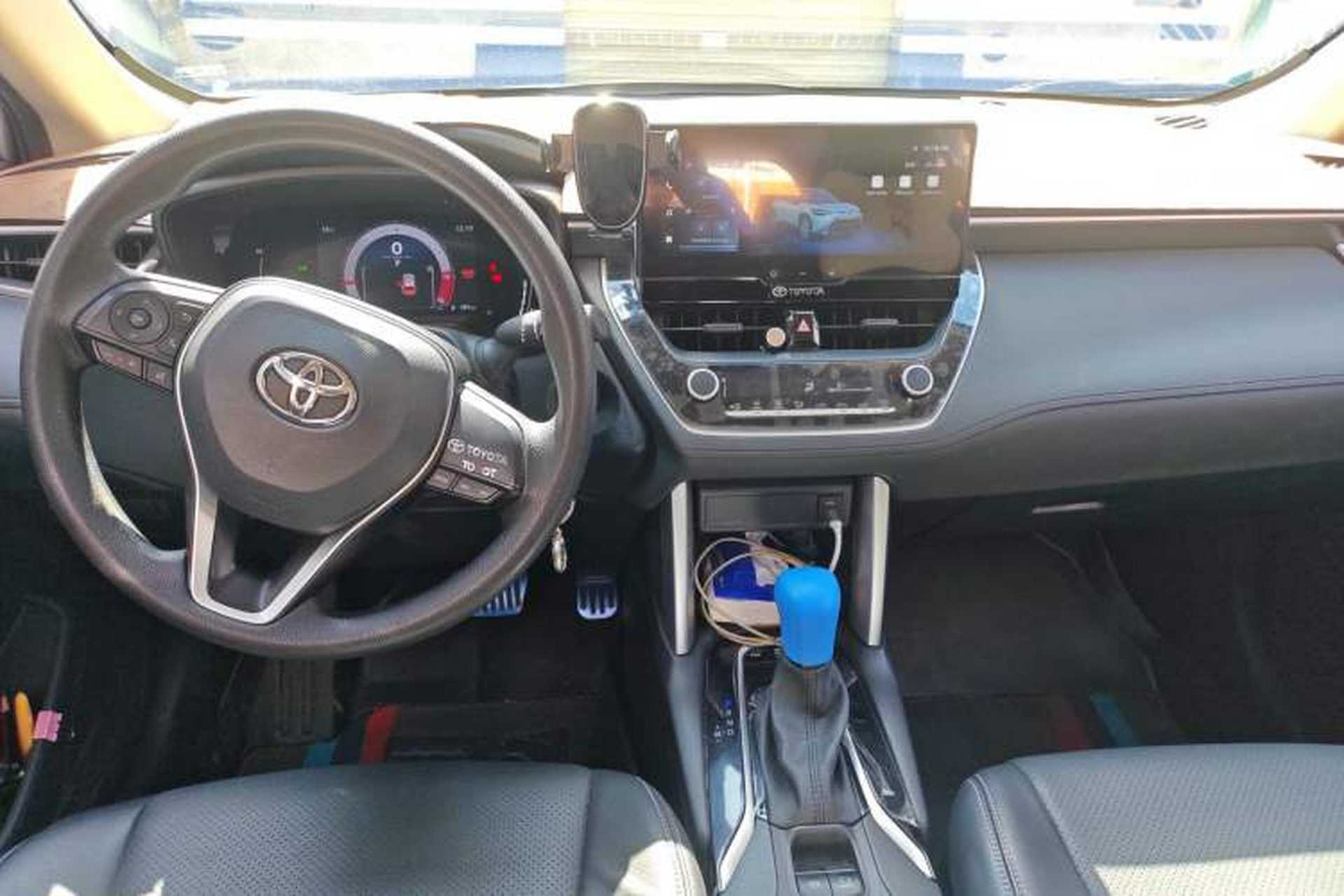 Used Toyota FRONTLANDER 2024 2.0L CVT Elite Edition Center Console