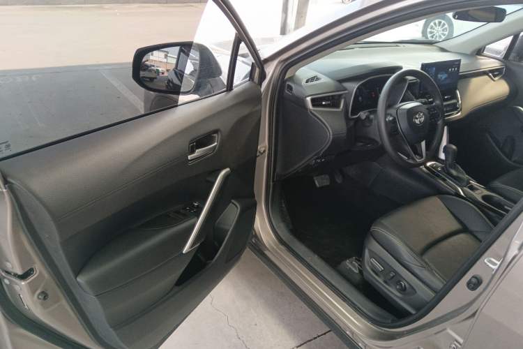 Used Toyota FRONTLANDER 2024 2.0L CVT Luxury Edition Driver Seat