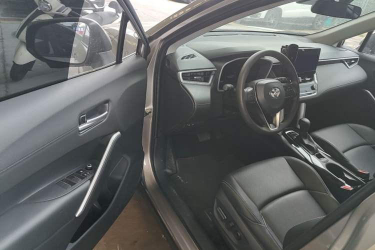 Used Toyota FRONTLANDER 2024 2.0L CVT Luxury Edition Driver Seat