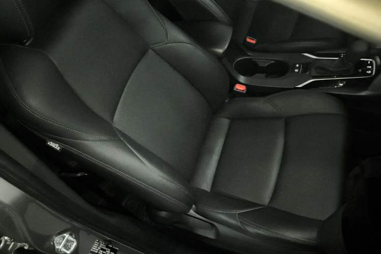 Used Toyota FRONTLANDER 2024 2.0L CVT Elite Edition Right Front Seat