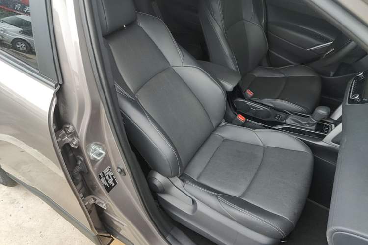 Used Toyota FRONTLANDER 2024 2.0L CVT Luxury Edition Right Front Seat