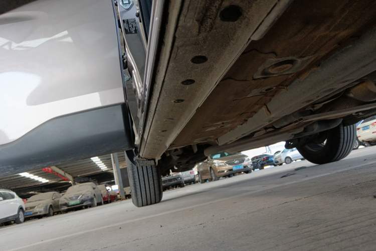 Used Toyota FRONTLANDER 2024 2.0L CVT Luxury Edition Right Side Sill