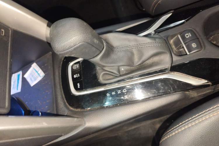 Used Toyota FRONTLANDER 2024 2.0L CVT Sport Edition Gear Lever