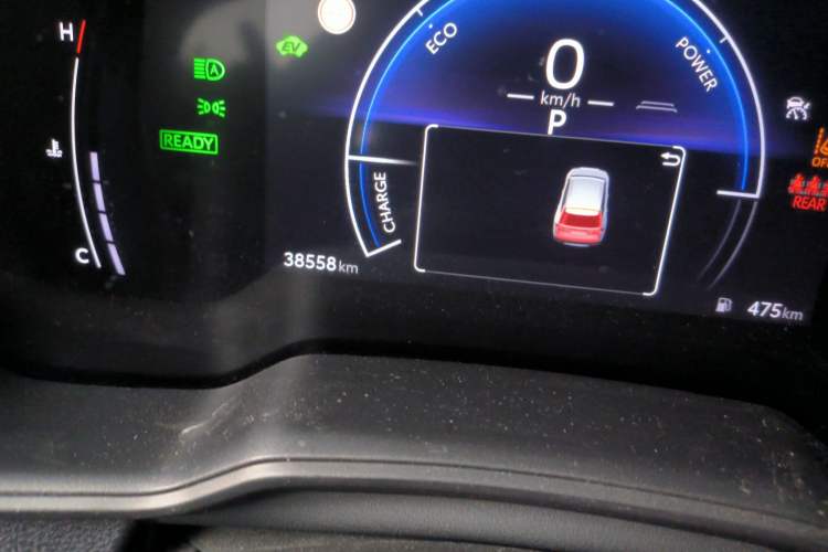 Used Toyota FRONTLANDER 2024 2.0L Smart Electric Hybrid Dual-Engine Leading Edition Odometer Close Up