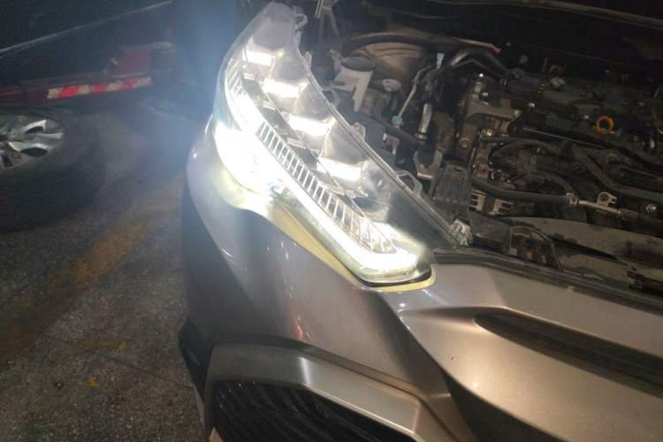 Used Toyota FRONTLANDER 2024 2.0L CVT Sport Edition Right Front Headlight