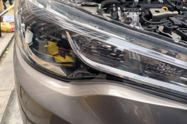 Used Toyota FRONTLANDER 2024 2.0L Smart Electric Hybrid Dual-Engine Leading Edition Right Front Headlight