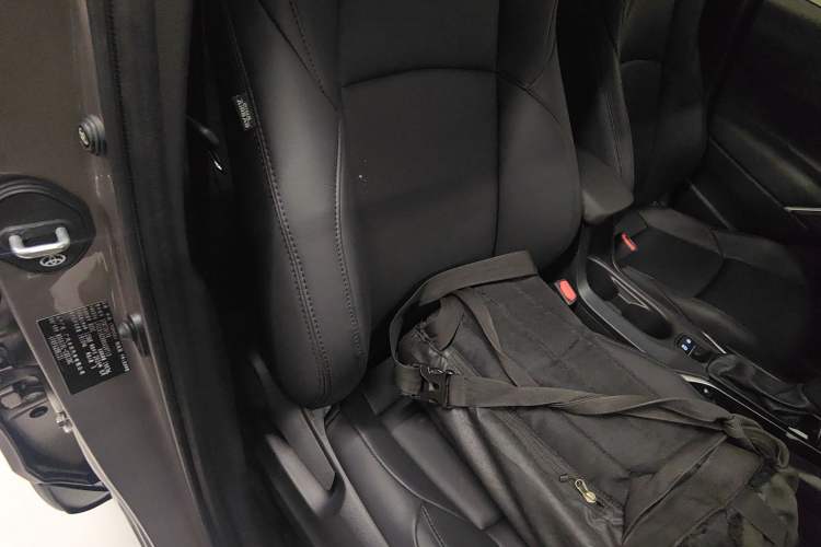 Used Toyota FRONTLANDER 2024 2.0L CVT Elite Edition Right Front Seat