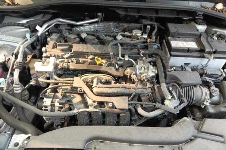 Used Toyota FRONTLANDER 2024 2.0L CVT Elite Plus Edition Engine Bay