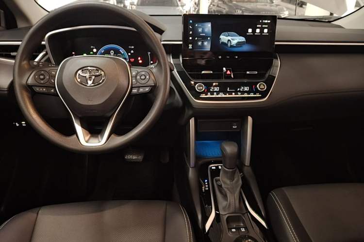 Used Toyota FRONTLANDER 2024 2.0L Smart Electric Hybrid Dual-Engine Luxury Edition Center Console