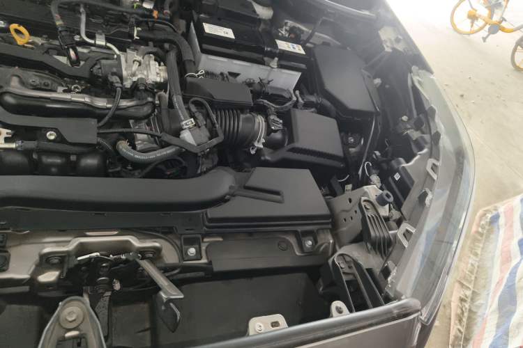 Used Toyota FRONTLANDER 2024 2.0L CVT Elite Edition Engine Bay Left