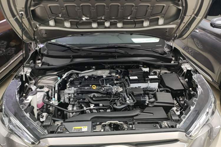 Used Toyota FRONTLANDER 2024 2.0L CVT Elite Edition Engine Bay