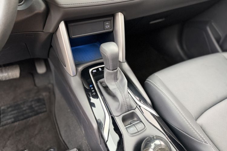 Used Toyota FRONTLANDER 2024 2.0L Smart Electric Hybrid Dual-Engine Luxury Edition Gear Lever