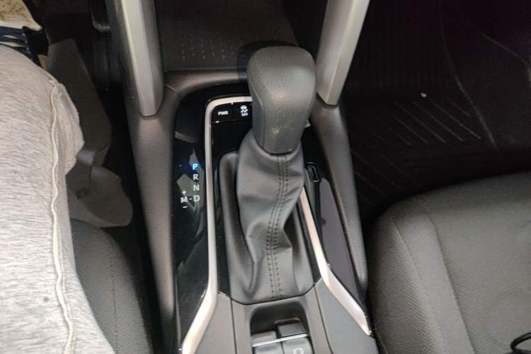 Used Toyota FRONTLANDER 2024 2.0L CVT Elite Edition Gear Lever