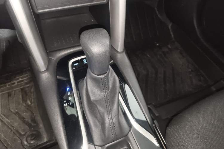 Used Toyota FRONTLANDER 2024 2.0L CVT Elite Edition Gear Lever
