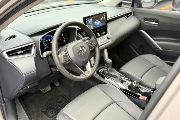 Used Toyota FRONTLANDER 2024 2.0L Smart Electric Hybrid Dual-Engine Luxury Edition Interior 1