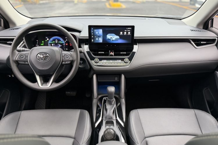 Used Toyota FRONTLANDER 2024 2.0L Smart Electric Hybrid Dual-Engine Luxury Edition Interior 3