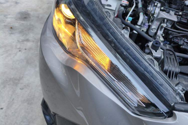 Used Toyota FRONTLANDER 2024 2.0L CVT Elite Edition Right Front Headlight
