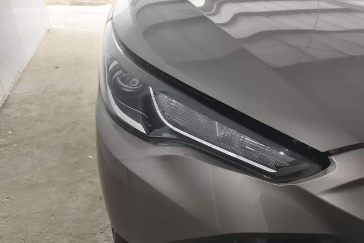 Used Toyota FRONTLANDER 2024 2.0L CVT Elite Edition Right Front Headlight