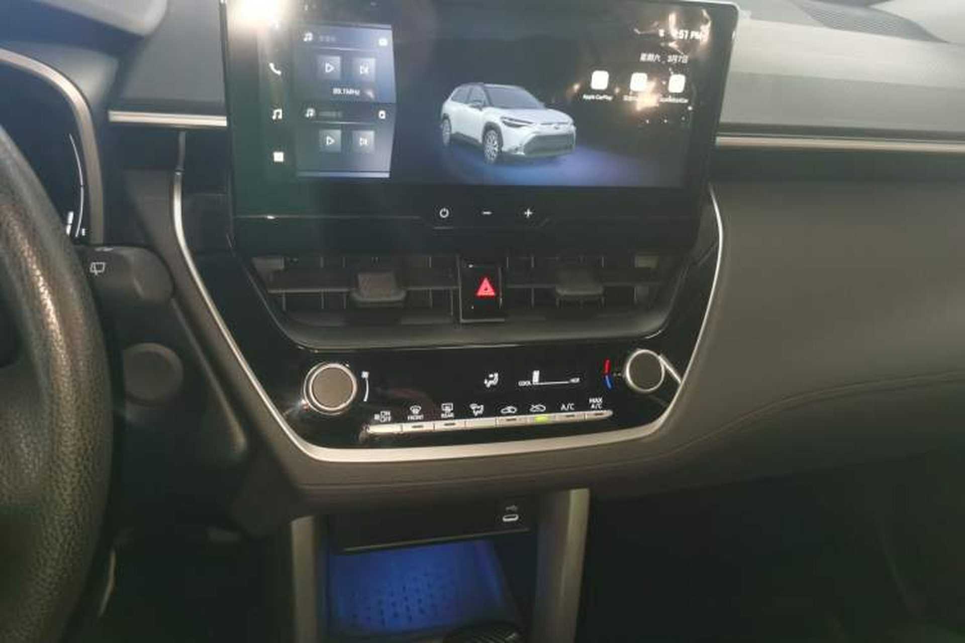 Used Toyota FRONTLANDER 2024 2.0L CVT Elite Plus Edition Audio And AC Panel