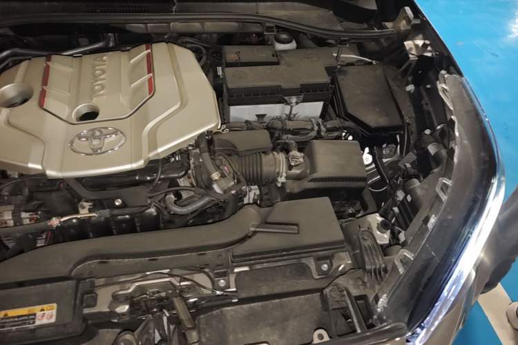 Used Toyota FRONTLANDER 2024 2.0L CVT Leading Plus Edition Engine Bay Left