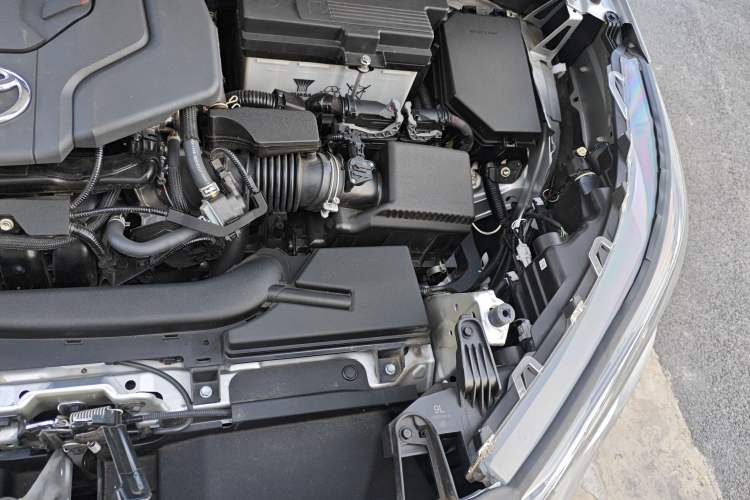 Used Toyota FRONTLANDER 2024 2.0L CVT Elite Edition Engine Bay Left