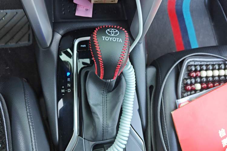 Used Toyota FRONTLANDER 2024 2.0L CVT Elite Edition Gear Lever