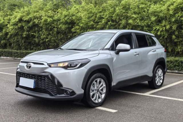 Toyota FRONTLANDER 2024 2.0L CVT Elite Edition usado