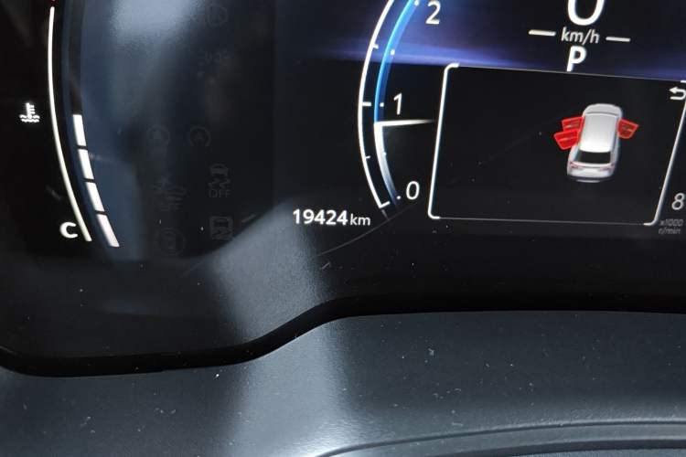 Used Toyota FRONTLANDER 2024 2.0L CVT Elite Edition Odometer Close Up