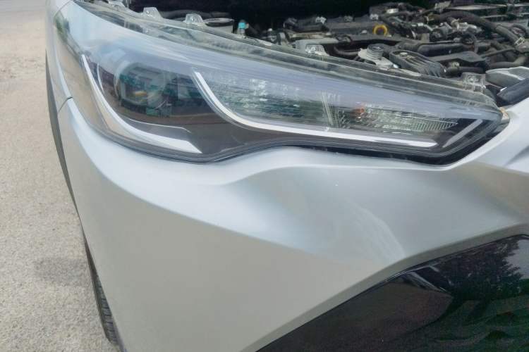 Used Toyota FRONTLANDER 2024 2.0L CVT Elite Edition Right Front Headlight