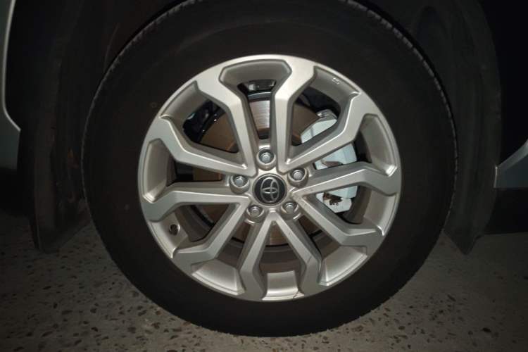 Used Toyota FRONTLANDER 2024 2.0L CVT Elite Plus Edition Right Front Wheel Hub