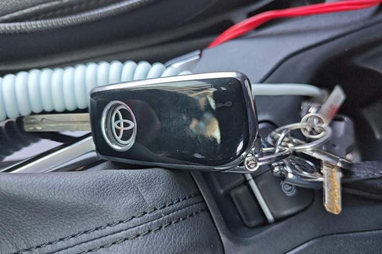 Used Toyota FRONTLANDER 2024 2.0L CVT Elite Edition Vehicle Key