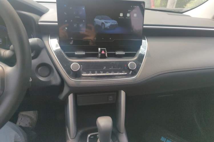 Used Toyota FRONTLANDER 2024 2.0L CVT Elite Edition Audio And AC Panel