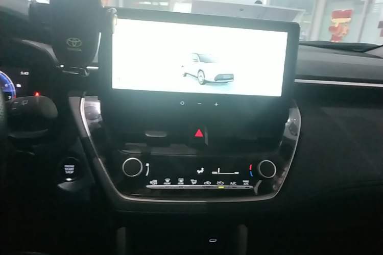 Used Toyota FRONTLANDER 2024 2.0L CVT Leading Edition Audio And AC Panel
