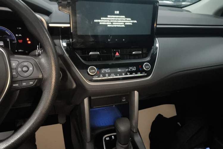 Used Toyota FRONTLANDER 2024 2.0L Smart Electric Hybrid Dual-Engine Luxury Edition Audio And AC Panel