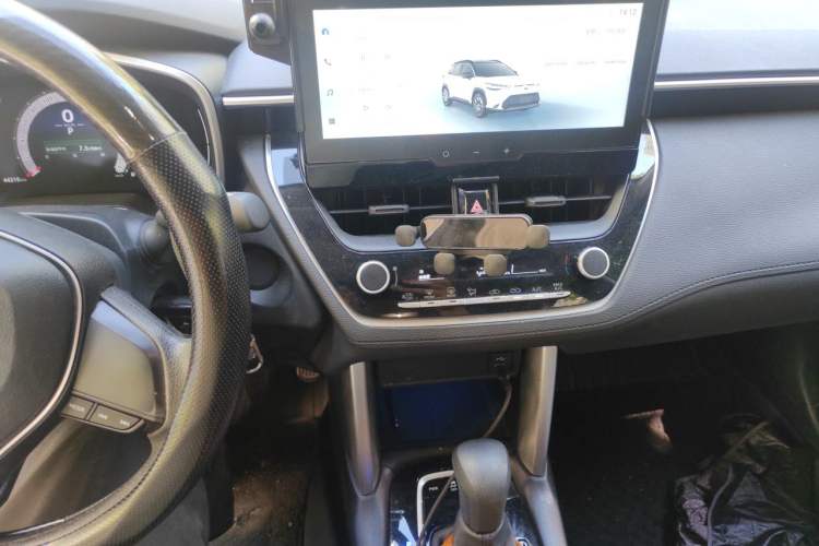 Used Toyota FRONTLANDER 2024 2.0L CVT Elite Plus Edition Audio And AC Panel