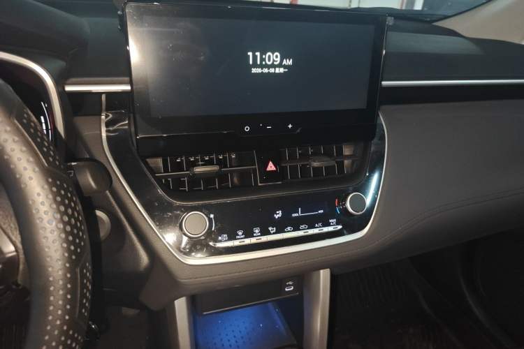 Used Toyota FRONTLANDER 2024 2.0L CVT Elite Plus Edition Audio And AC Panel