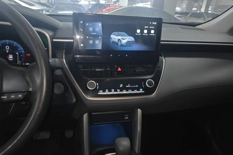 Used Toyota FRONTLANDER 2024 2.0L CVT Elite Plus Edition Audio And AC Panel