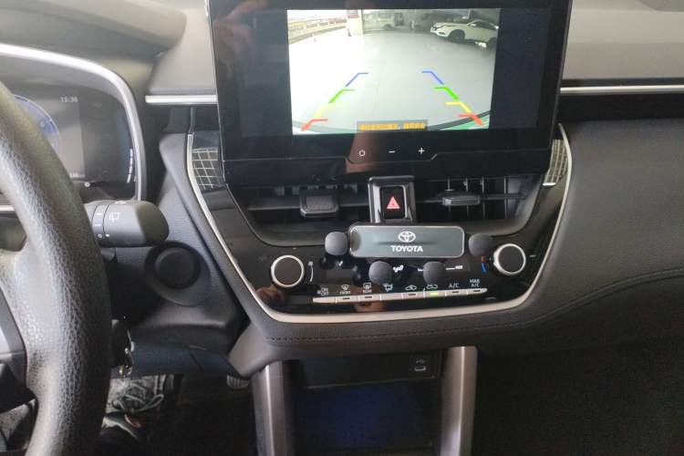 Used Toyota FRONTLANDER 2024 2.0L CVT Elite Edition Audio And AC Panel