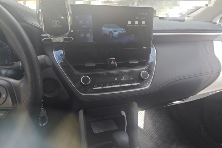 Used Toyota FRONTLANDER 2024 2.0L CVT Elite Edition Audio And AC Panel