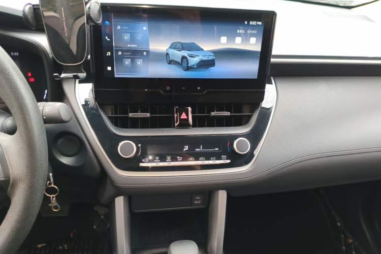 Used Toyota FRONTLANDER 2024 2.0L CVT Elite Edition Audio And AC Panel