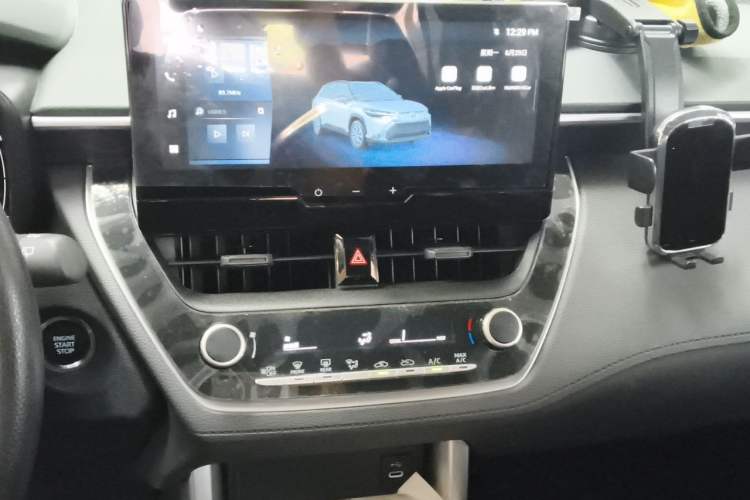 Used Toyota FRONTLANDER 2024 2.0L CVT Leading Edition Audio And AC Panel