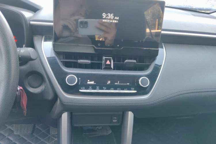 Used Toyota FRONTLANDER 2024 2.0L CVT Elite Edition Audio And AC Panel