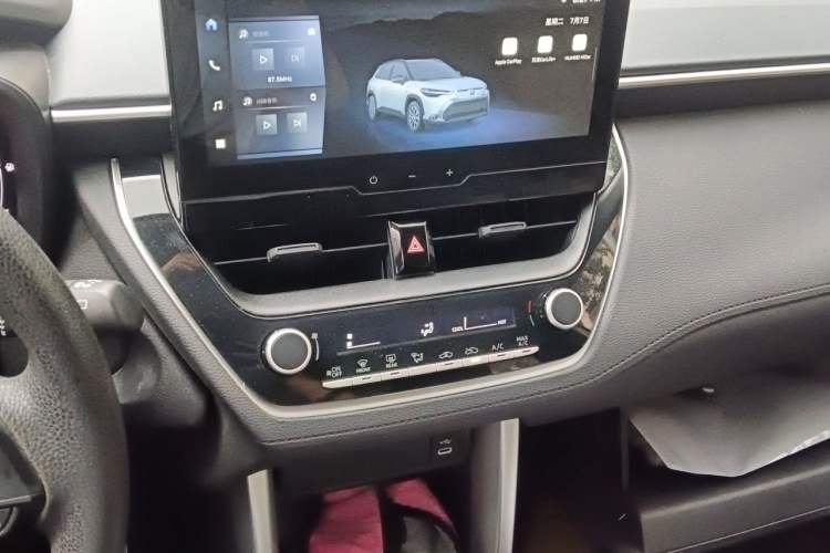 Used Toyota FRONTLANDER 2024 2.0L CVT Elite Edition Audio And AC Panel
