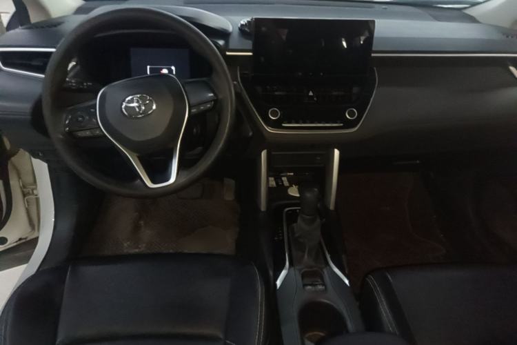 Used Toyota FRONTLANDER 2024 2.0L CVT Elite Edition Center Console