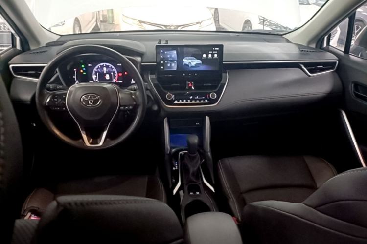 Used Toyota FRONTLANDER 2024 2.0L CVT Elite Plus Edition Center Console