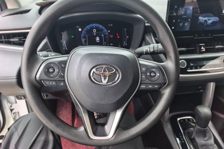 Used Toyota FRONTLANDER 2024 2.0L CVT Leading Edition Center Console