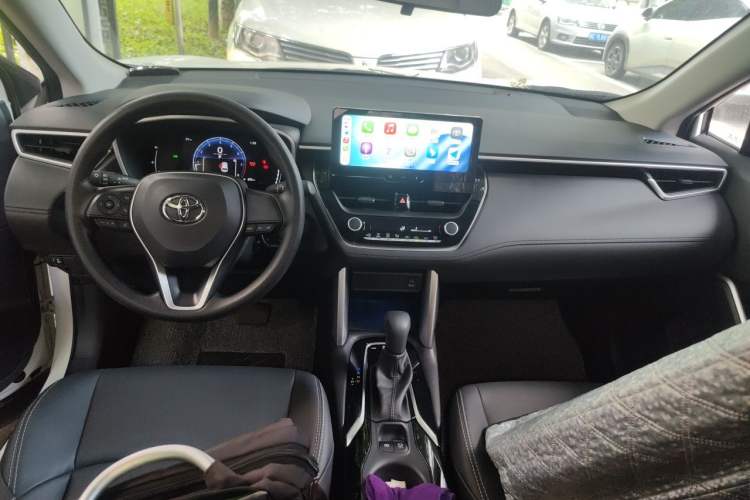 Used Toyota FRONTLANDER 2024 2.0L CVT Elite Plus Edition Center Console